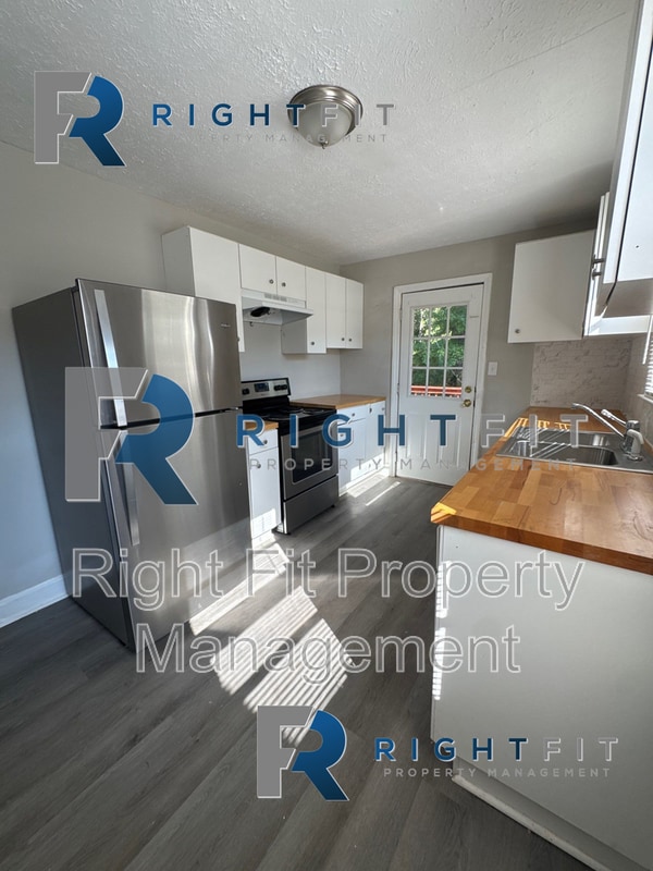 Building Photo - 4383 Wilson St