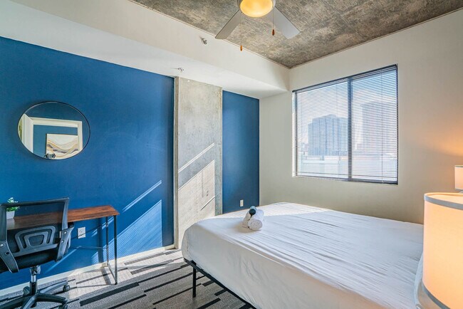 Foto del edificio - 333 E Roosevelt St