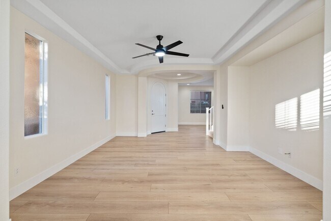 Foto del edificio - 3BD/2.5BA GUARD GATED SUMMERLIN HOME!