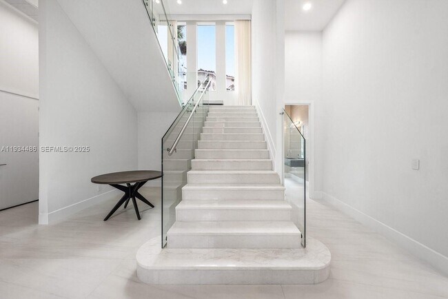 Building Photo - 3912 Island Estates Dr