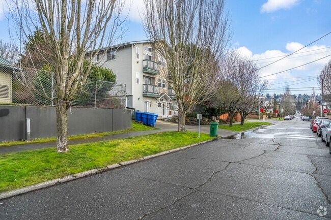Building Photo - Ballard Market Apartments