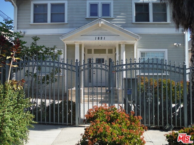 Foto del edificio - 1821 W 12th Pl