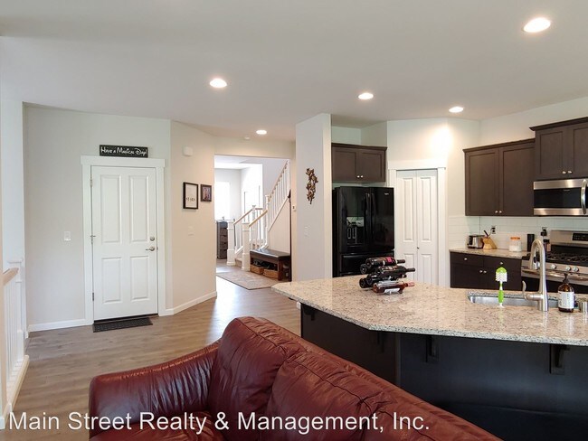 Foto del edificio - 6 br, 3.5 bath House - 2658 81st Ave Ct E