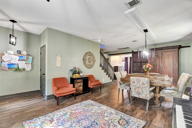 Foto del edificio - 6706 Lindale Manor Ct