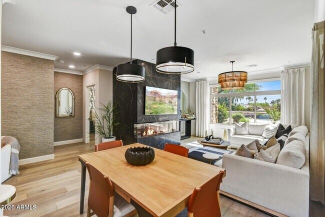 Building Photo - 4909 N Woodmere Fairway