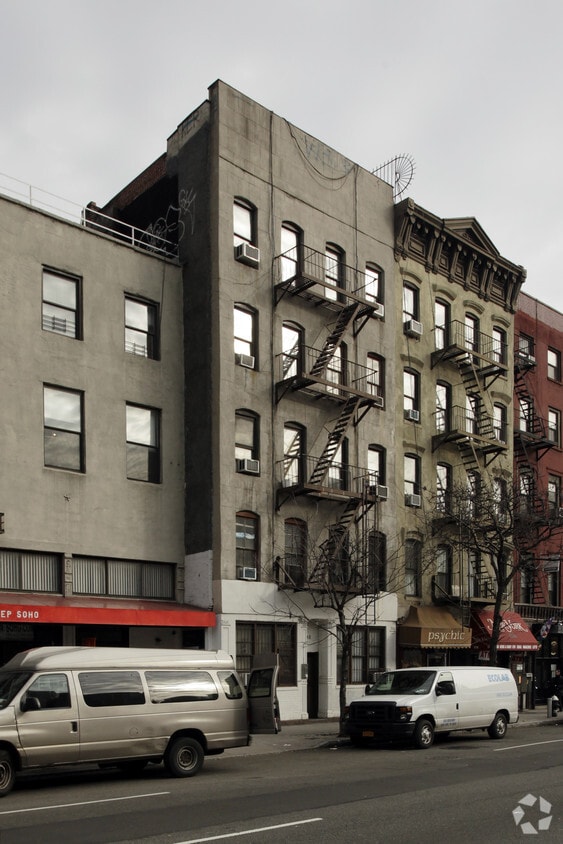 Building Photo - 112 W Houston St