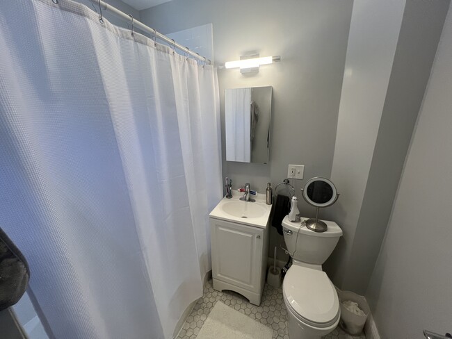 Building Photo - 337 Highland Ave