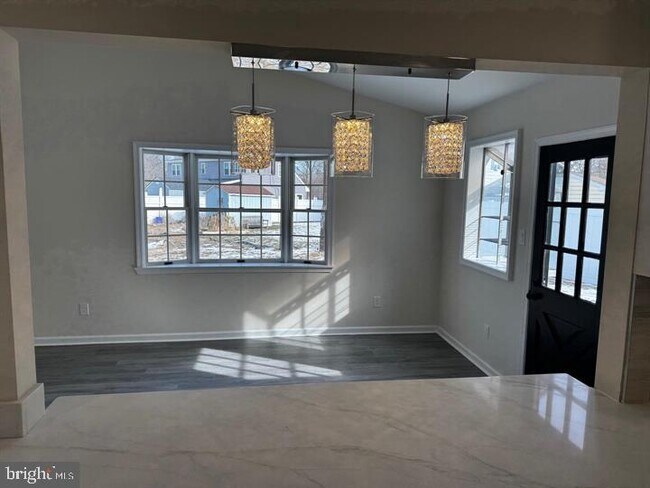 Building Photo - 311 Snowball Dr
