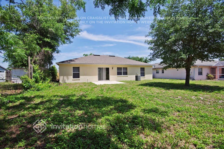 Building Photo - 11124 Fountain Lake Blvd