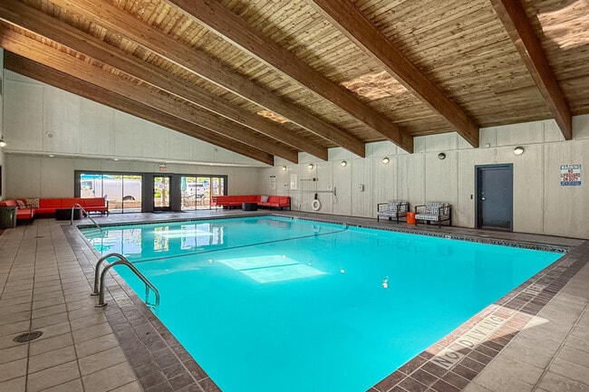 Piscina cubierta - Equinox