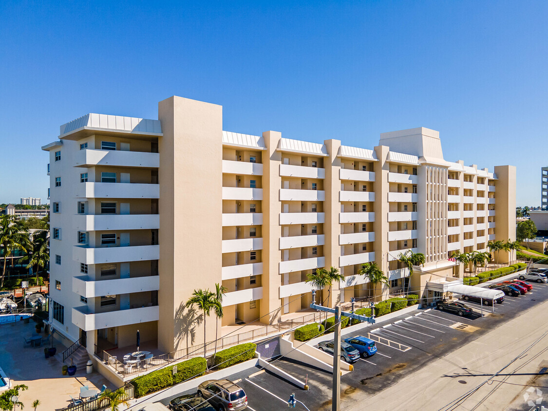 Primary Photo - Ridgeview Towers