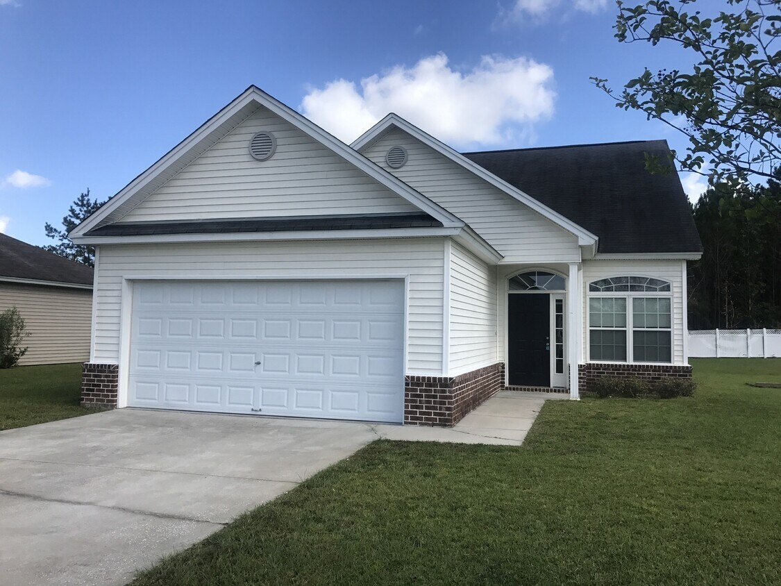 Foto principal - 145 Red Oak Dr