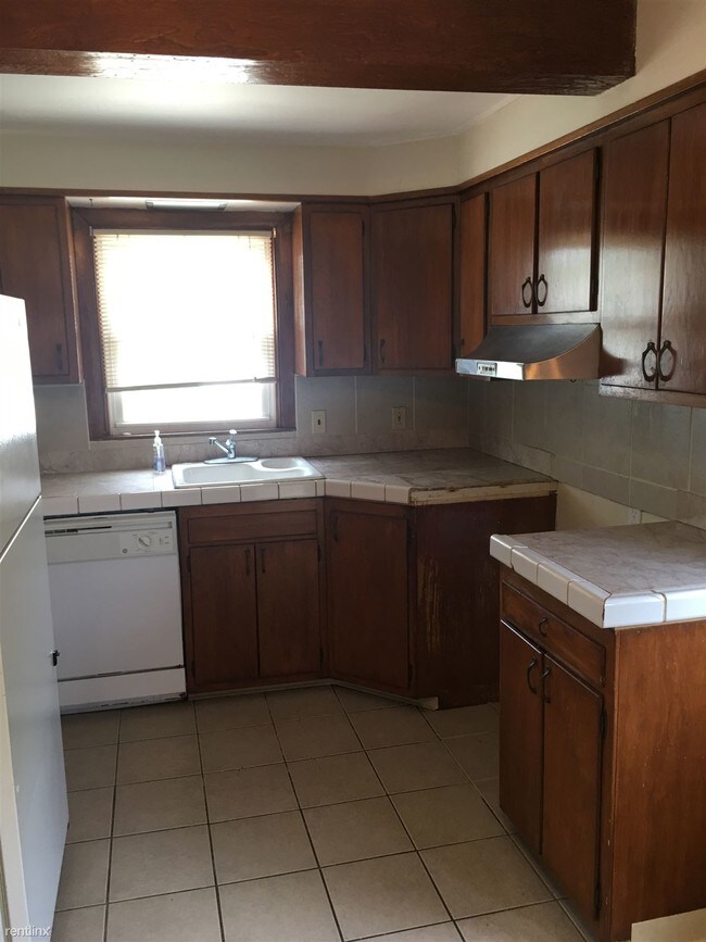 Building Photo - 3 br, 2 bath House - 5618 Cumberland Dr