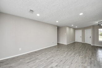 Building Photo - 4915 Pecan Grove Dr