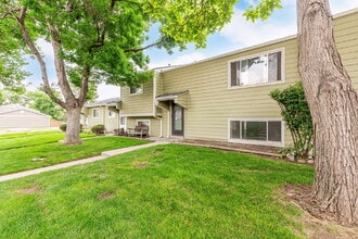 Building Photo - 5721 W 92nd Ave