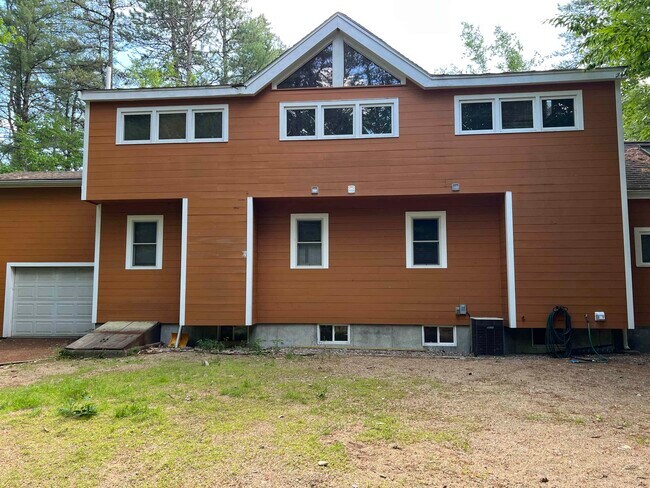 Building Photo - 16 Margo Ln