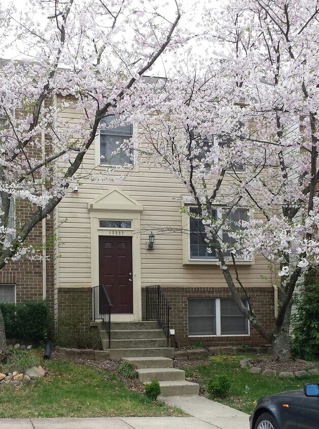 13227 Custom House Ct, Fairfax, VA 22033 Townhome Rentals in Fairfax