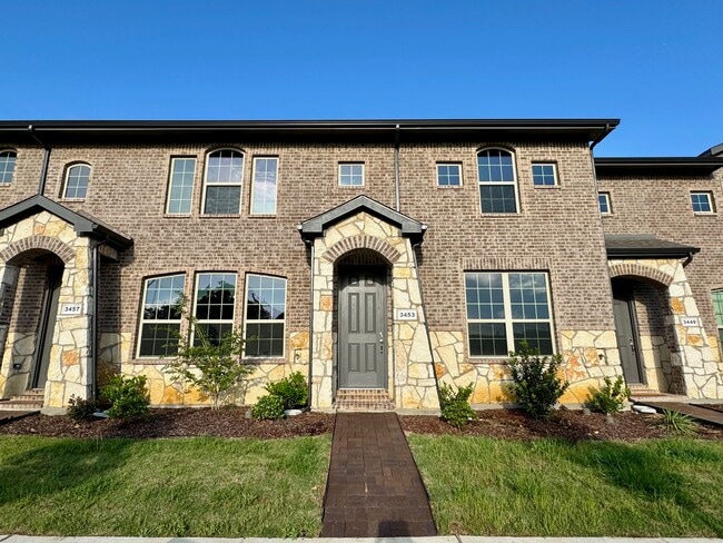 Photo - 3453 Solana Cir Townhome