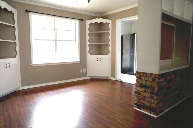 Foto del edificio - 730 Dezso Dr