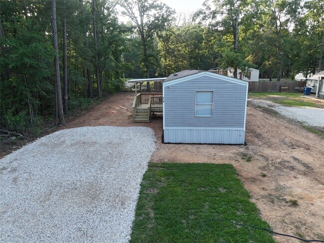 Foto del edificio - 715 Windwood Dr