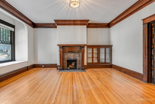 Building Photo - 2235 Leavenworth St
