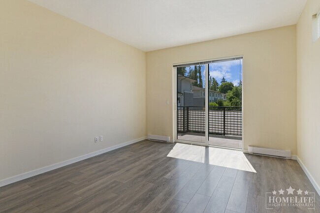 Building Photo - 18505 Laurensen Pl