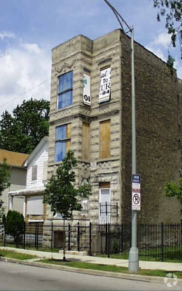 Primary Photo - 2318-2322 W Washington Blvd