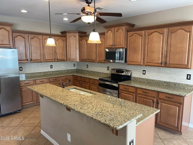Building Photo - 2680 E Lodgepole Dr