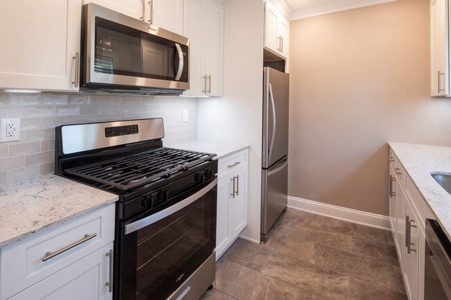 Interior Photo - Leonia Manor: In-Unit Washer & Dryer, Heat, Hot & Cold Water Included, Cat & Dog Friendly, and Wa...