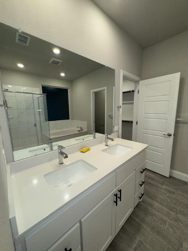 Foto del edificio - 1400 Razorbill Rd