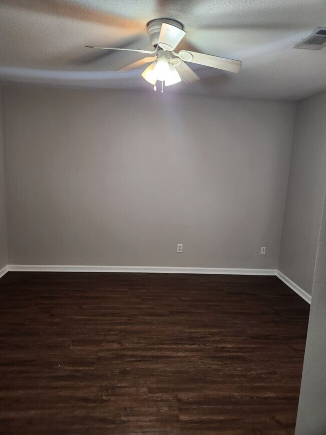 Foto del edificio - 33A / 33B  IL Rental