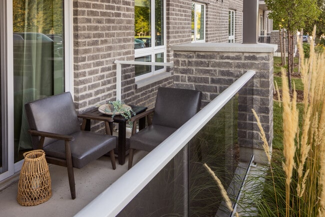 Building Photo - River's Edge Apartments
