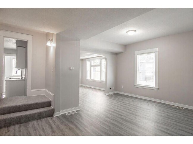 Building Photo - 1606 Concordia Ave