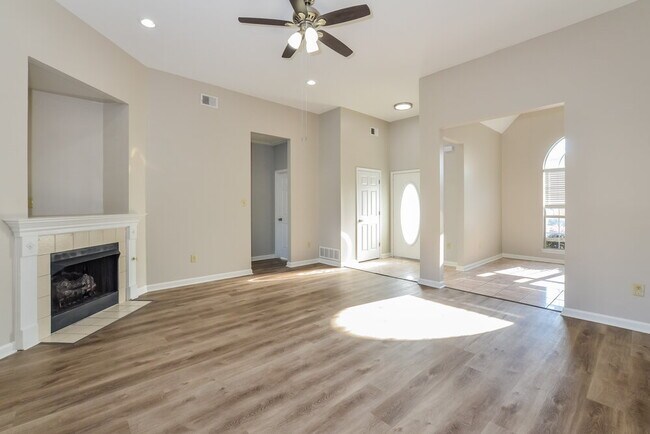 Foto del edificio - 4868 Harvest Park Dr