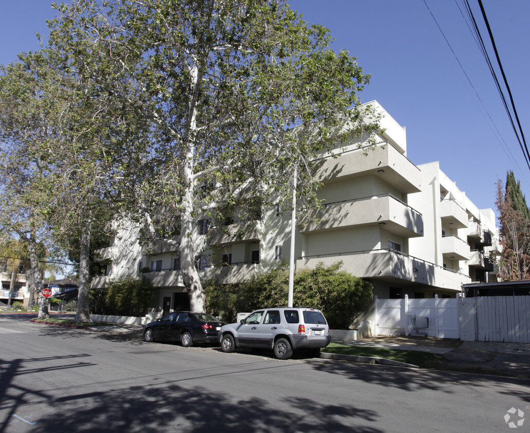 Building Photo - Palmia
