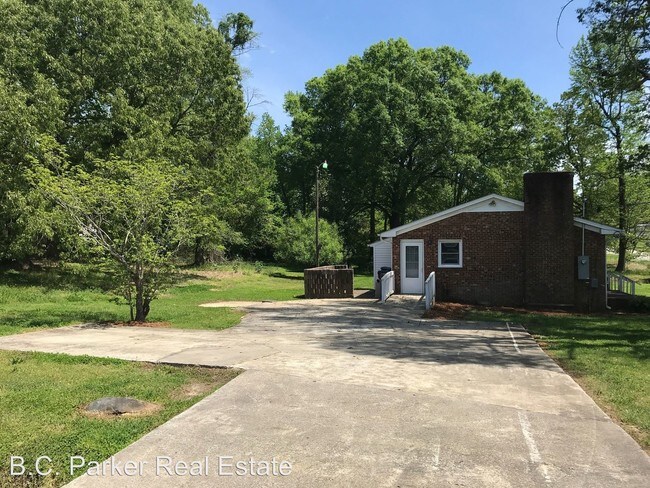 Building Photo - 3 br, 2 bath House - 218 Ballpark Ave