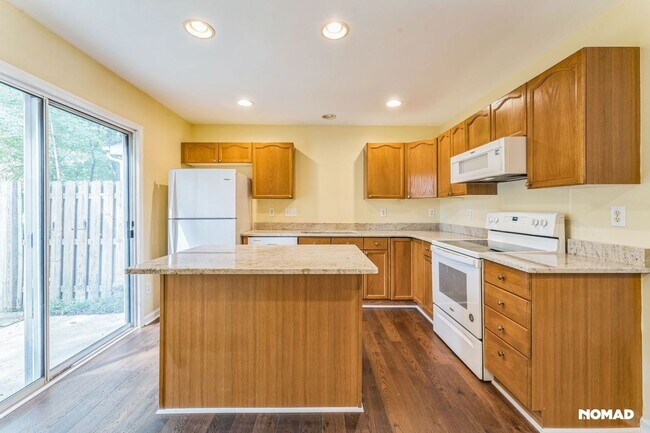 Building Photo - Charming 2BR House in Charlotte