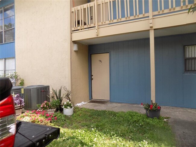 Foto del edificio - 2811 SW Archer Rd
