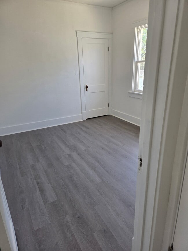Foto del edificio - 2304 N Ellis St