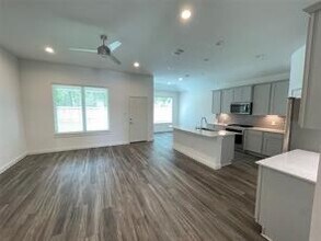Building Photo - 14322 Winema View Ln