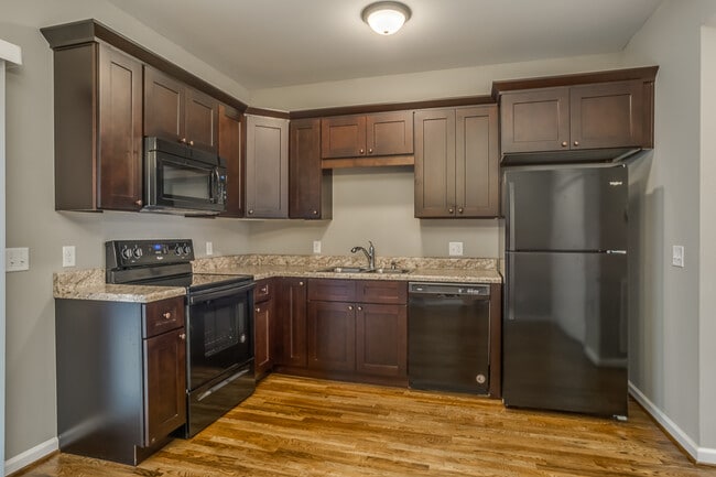 Building Photo - 345 W Broad St