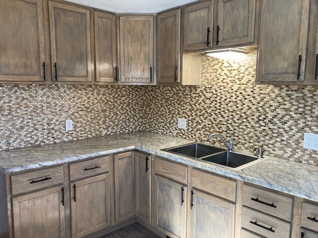 Foto del edificio - 922 E 3rd St