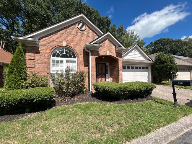 Foto del edificio - Minutes away from Whitestation School! Nei...