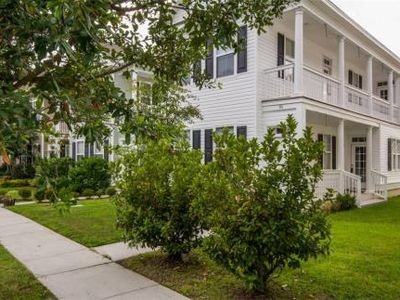 Foto principal - 90 Westbury Park Way