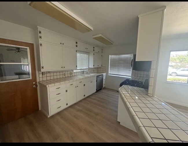 Foto del edificio - 120 Glencrest Ln