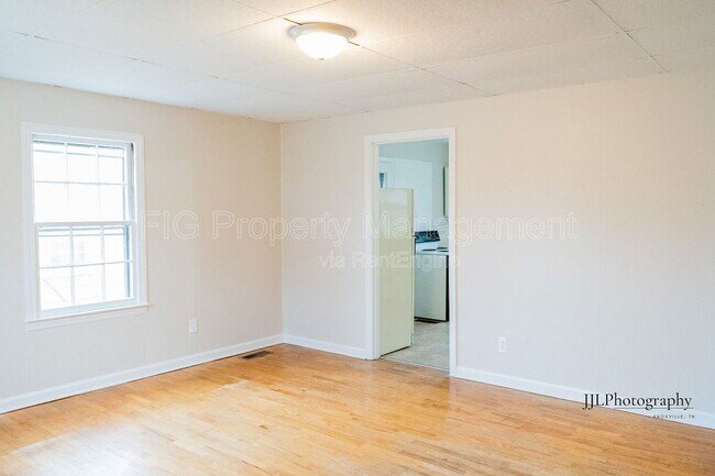 Foto del edificio - 716 E Oldham Ave