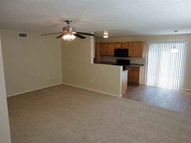 Building Photo - 3752 Rancher Loop NE
