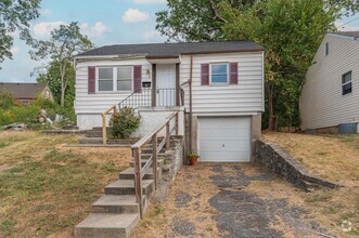 Building Photo - 1914 Ashbrook Dr