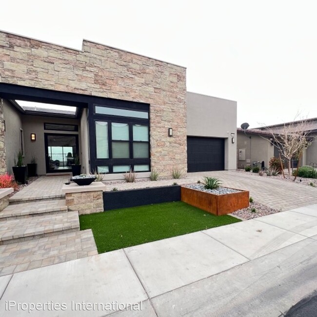 Building Photo - 4 br, 3.5 bath House - 6820 Equinox Cliff
