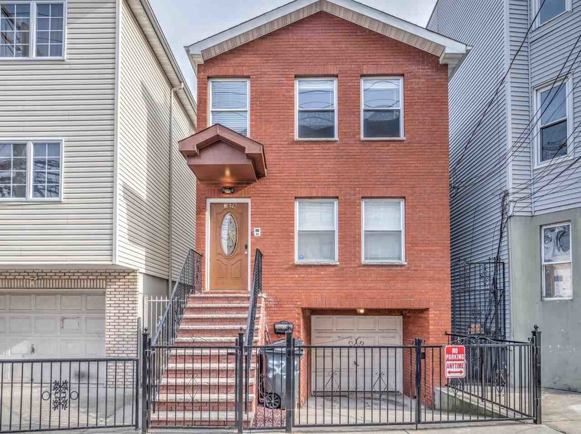 328 Randolph Ave, Jersey City, NJ 07304 House Rental in Jersey City